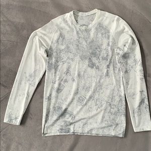 Lululemon long sleeve shirt